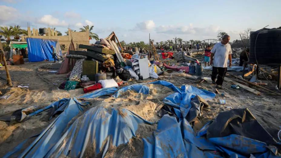 Daños en un campo de refugiados palestinos tras un ataque israelí.