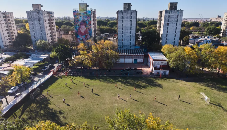 Primer campo en el que jugo messi.jpg