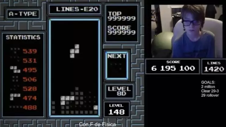 Joven de 13 años finaliza Tetris 