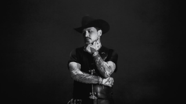 Monto millonario piden los padres de Christian Nodal por su nombre artístico