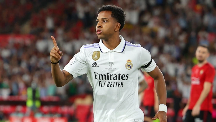 Rodrygo Goes celebra su primer tanto con el Real Madrid