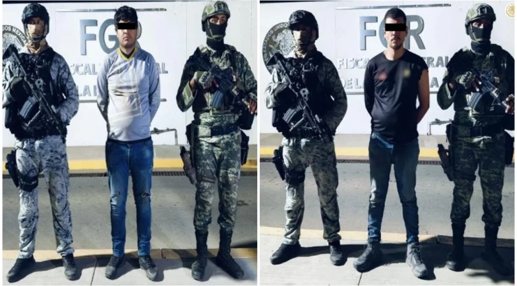 Los dos hombres fueron detenidos en posesión de armas y mil pastillas de fentanilo.