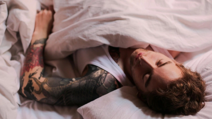 Posición correcta para dormir y evitar ronquidos.jpg