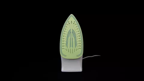 ¿Cómo quitarle lo quemado a la plancha?