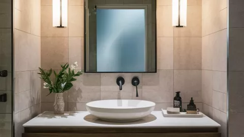 4 ideas para reemplazar el foco de tu baño por opciones más aesthetic y elegantes