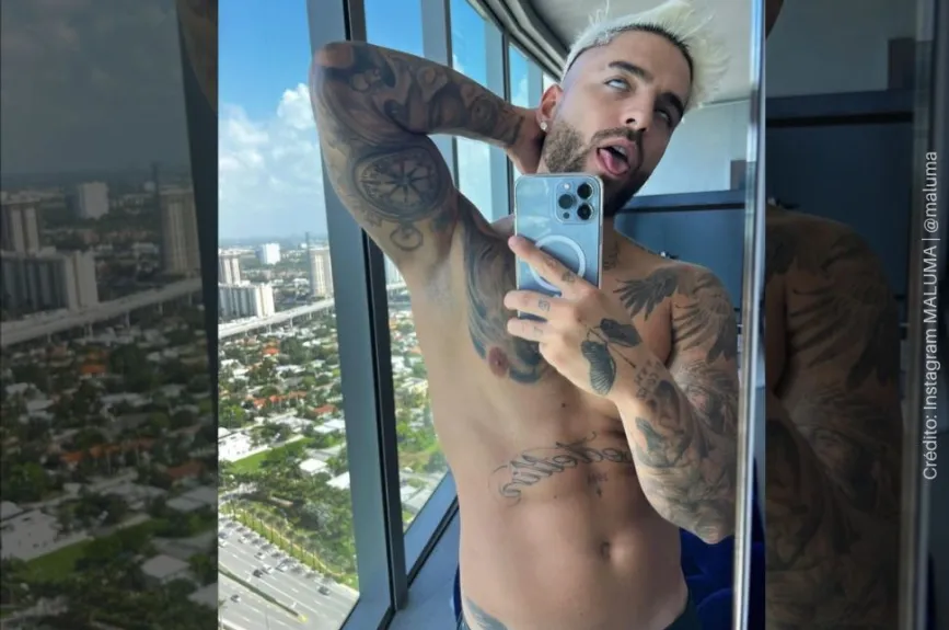 Maluma selfie sin playera.jpg