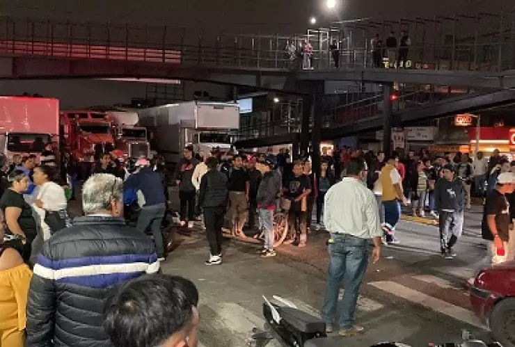 BLOQUEO ECATEPEC POR MUJER ATROPELLADA.jpg