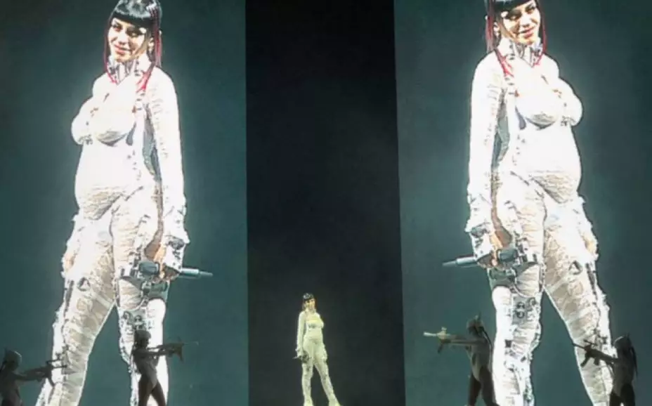 Cazzu embarazada Nodal.