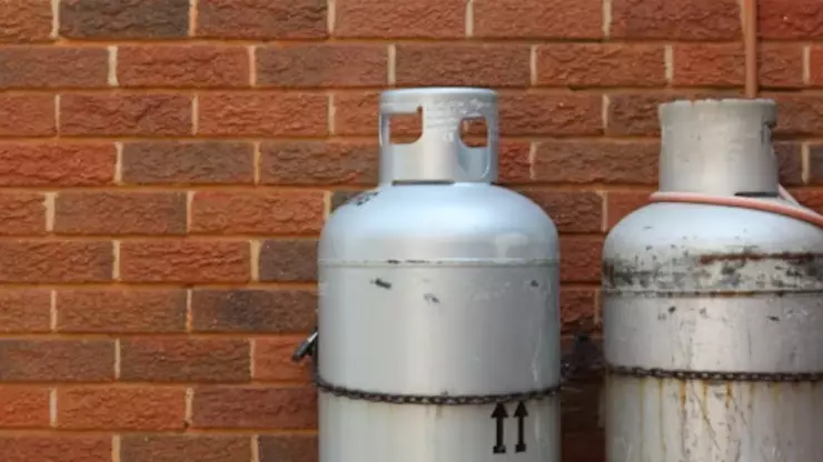 Explota mina de gas en Urbi Villa del Prado 2; se reportan 2 lesionados