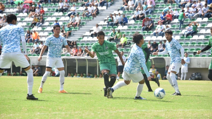 El ‘Coruco’ Díaz respira nuevamente fútbol profesional