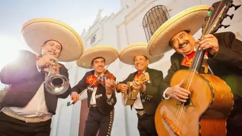 dónde disfrutar de mariachi en vivo en guadalajara