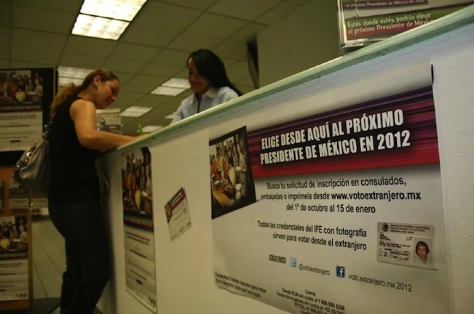 El IFE analiza nuevos modelos para voto en el extranjero