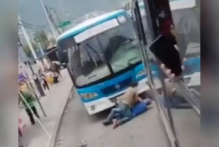 Choferes de trasnporte público pelean en monterrey