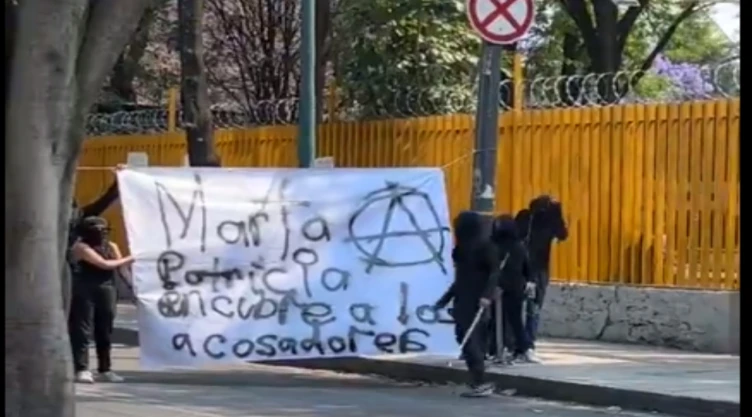 cch-azcapotzalco-abuso-sexual-encapuchadas