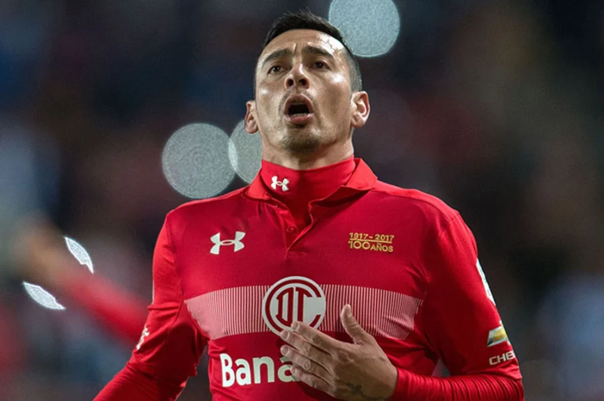 A los 36 años, Rubens Sambueza sobresale como una de las figuras de Toluca,