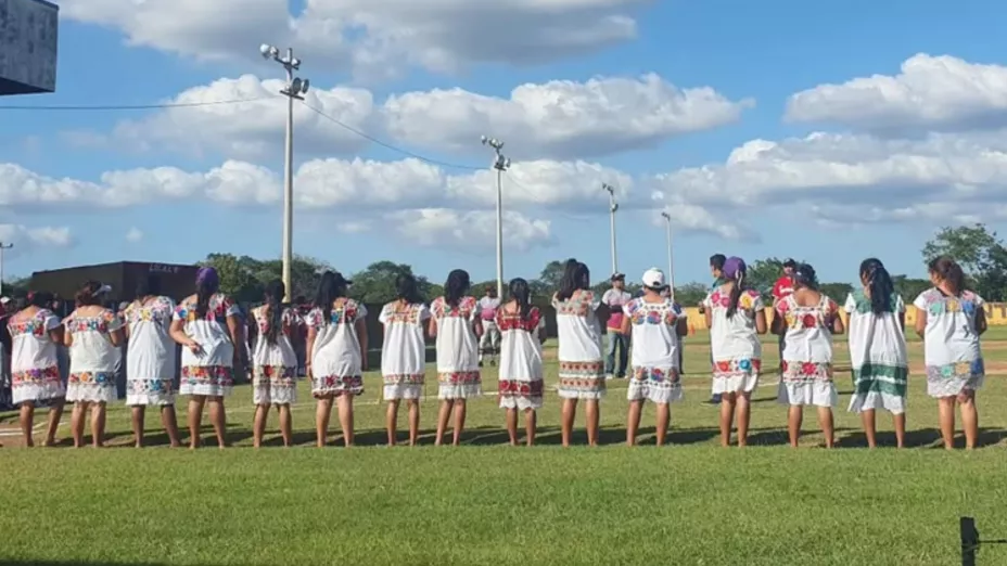 ¿Quiénes son Las Amazonas de Yaxunah?