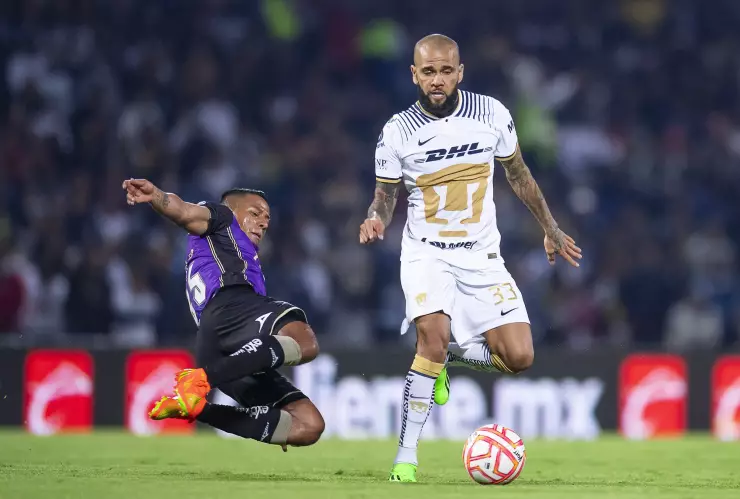 Así fue el debut de Dani Alves con los Pumas