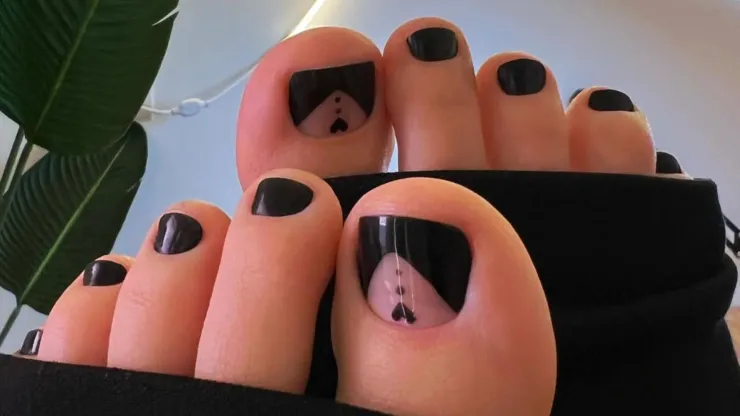 uñas para pies color negro pedicure