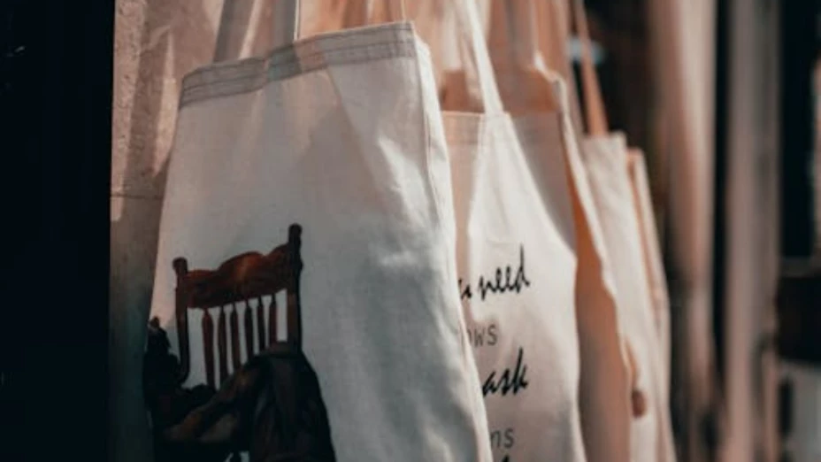 Hallan a recién nacido muerto en una bolsa.png