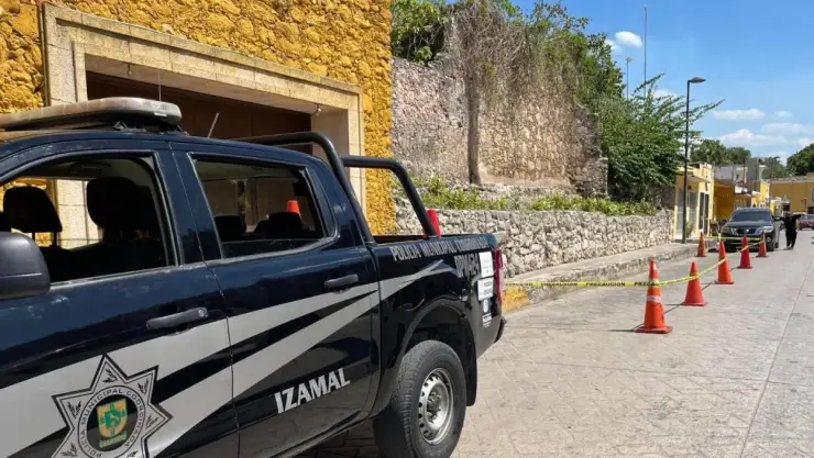 excavaciones cenote izamal convento.jpg