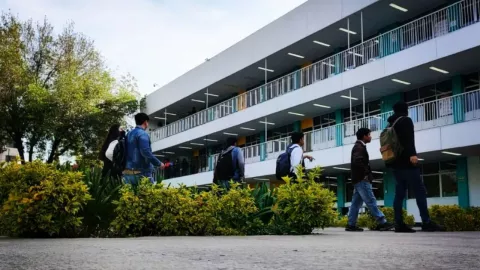 Prepa con pase automático a la universidad gratis en CDMX