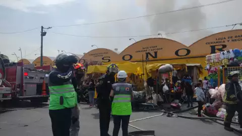 VIDEO: Reportan fuerte incendio en el Mercado Sonora, CDMX