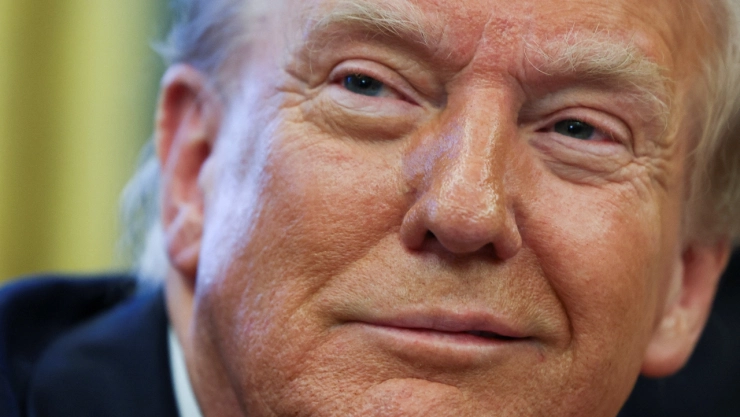 Donald Trump lanza la Gold Card, una visa que promete residencia y ciudadanía en EE. UU. a cambio de 5 millones de dólares