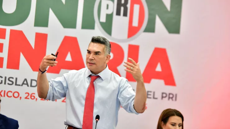 Desafuero de Alito Moreno tras pelea en Senado.