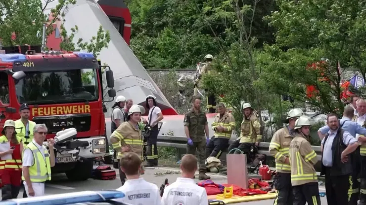 FOTO2_MUERTOS_ACCIDENTE_TREN_ALEMANIA.jpg