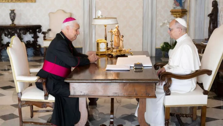 Rogelio Cabrera y papa León XIV