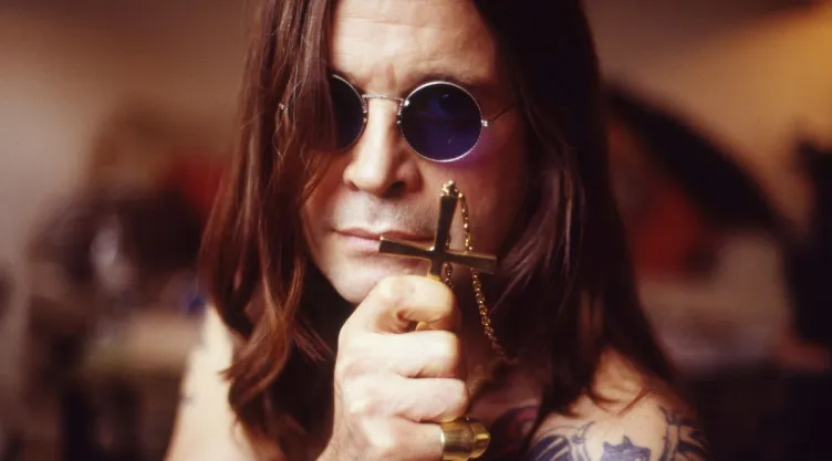Ozzy Osbourne murió a los 76 años.