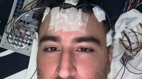 Hospitalizan de emergencia a Jesús Navarro, integrante de Reik: Esto sabemos 