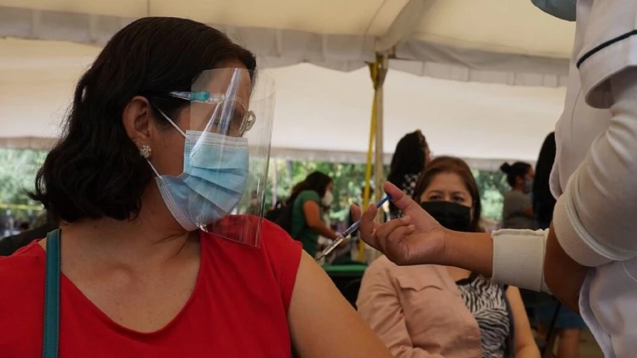 Inicia vacunación COVID-19 para los jóvenes de 18 a 29 años en la CDMX
