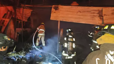 Incendio de una vivienda en la colonia Villas del Sol en Chilpancingo