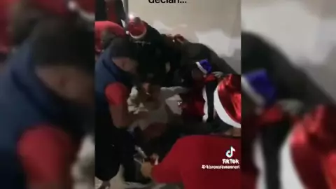 VIDEO_ Posada concluye en fuerte pelea por piñata con dinero
