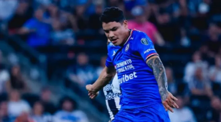toro-fernandez-cruz-azul-despreciado-marcelo-bielsa-uruguay.jpg