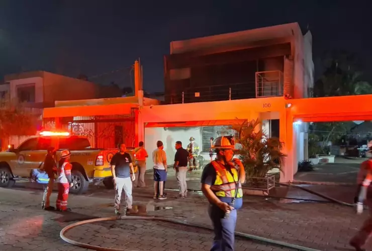 Se registra incendio en un domicilio de Lomas de Mazatlán