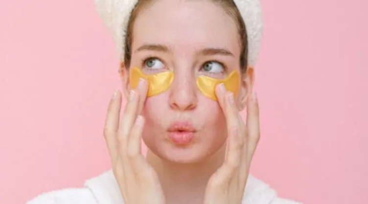 Los trucos que debes aplicar para desaparecer las ojeras marcadas, según expertos