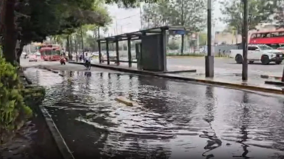 Encharcamientos en Paseo de la Reforma