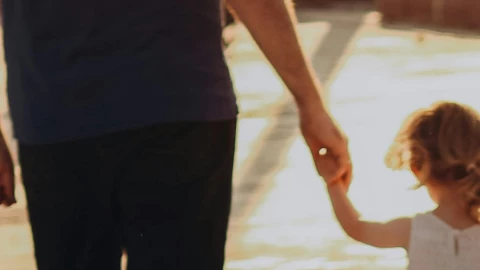 Hombre secuestra a menor de edad