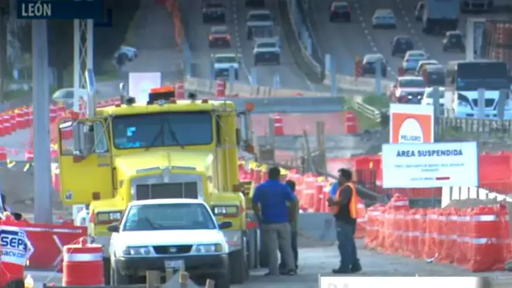 Reanudan obra en carretera León-Silao