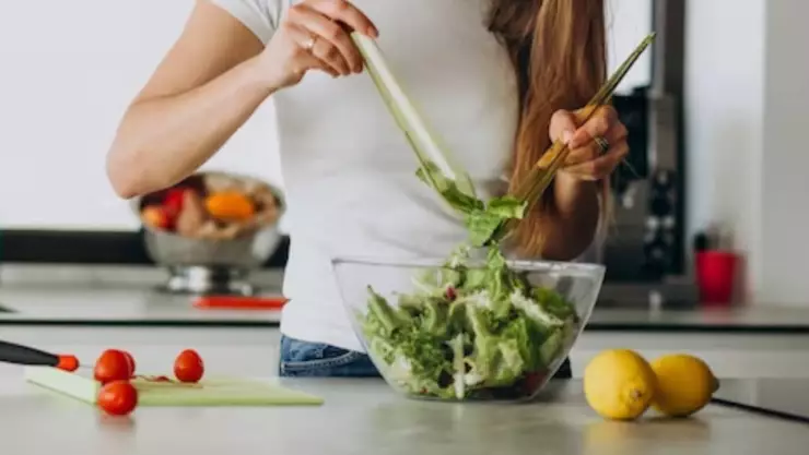 Madre vegana obliga a sus hijas a comprar carne con su propio dinero