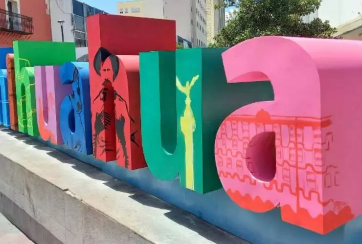 letras gigantes de Chihuahua