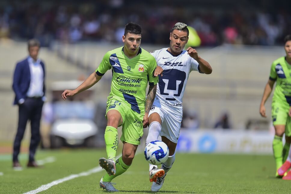 Pumas vs Monarcas
