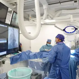 Equipo especializado para arritmias cardiacas en el IMSS.