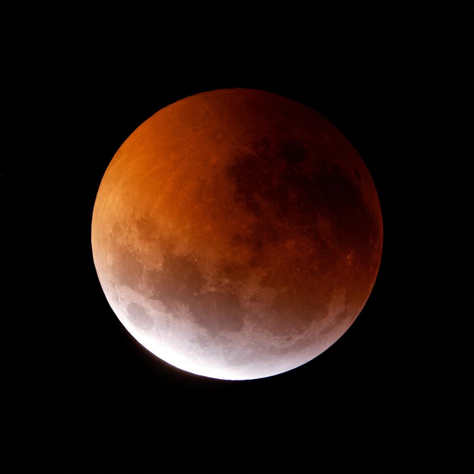 El último eclipse penumbral del año ocurrirá cuando la Luna pase por la sombra de la Tierra atenuando su brillo.