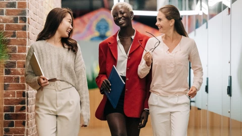 Día Internacional de la Mujer: Países donde hay más mujeres que hombres