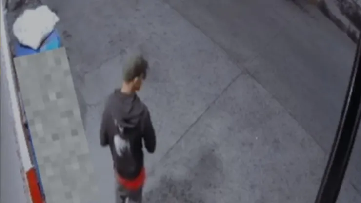 VIDEO Cámaras de vigilancia captan a un ladrón de bolillos en Tlaquepaque
