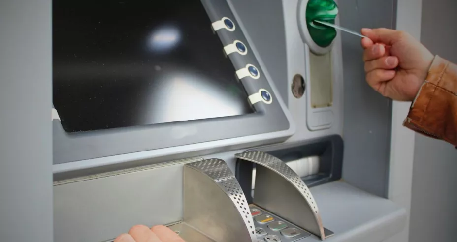 Pasos a seguir si recibes una transferencia bancaria por error.jpg