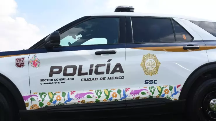 Policías de CDMX, bajo investigación por tener actos sexuales en patrulla.